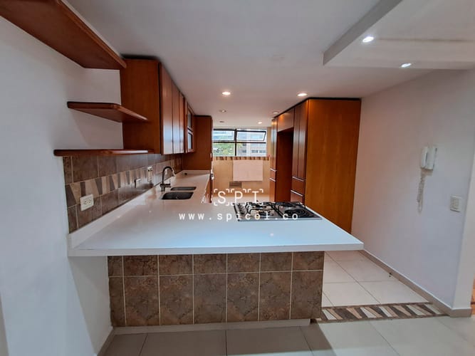 Apartamento de 3 alcobas en venta en Alejandría, Medellín, 200 m² · foto 2 de 24