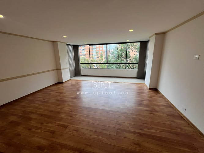 Apartamento de 3 alcobas en arriendo en Los Balsos, Medellín, 145 m² · foto 3 de 24