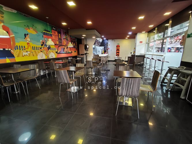 Local en arriendo en La Candelaria, Medellín, 130 m² · foto 6 de 9