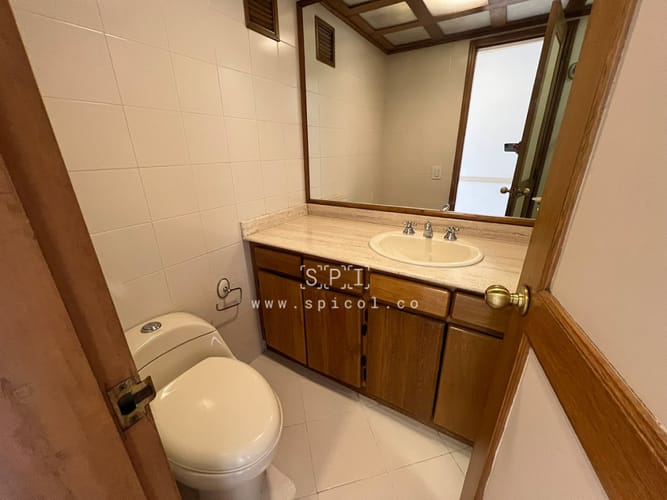 Apartamento de 3 alcobas en arriendo en Los Balsos, Medellín, 145 m² · foto 13 de 24