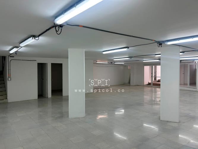 Local en venta en Centro, Rionegro, 251 m² · foto 2 de 15