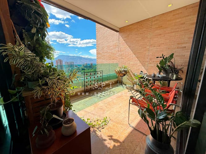 Apartamento en venta en Los Balsos, Medellín · foto 2 de 24