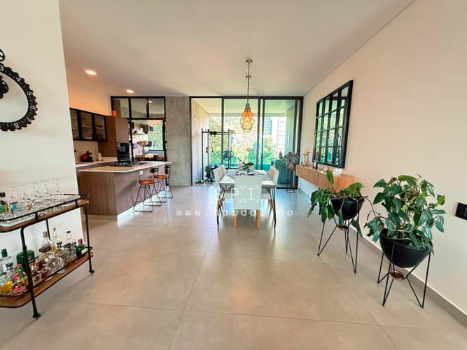 Apartamento en venta en Los Balsos, Medellín · foto 3 de 24