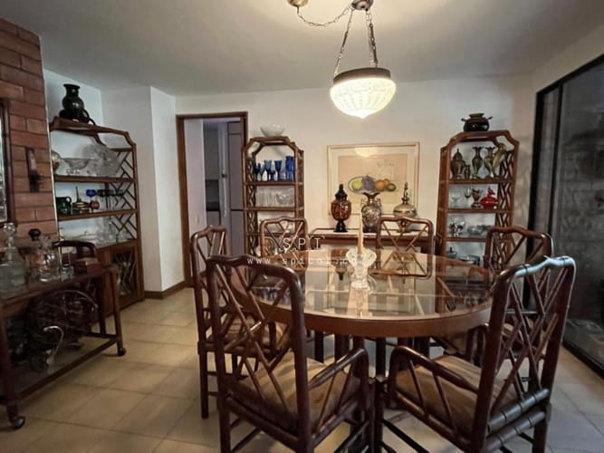 Casa de 4 alcobas en venta en La Florida, Medellín, 241 m² · foto 6 de 18