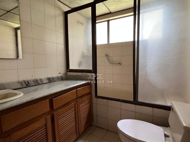 Casa de 4 alcobas en venta en La Florida, Medellín, 241 m² · foto 9 de 18
