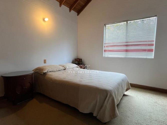 Casa de 4 alcobas en venta en La Florida, Medellín, 241 m² · foto 13 de 18