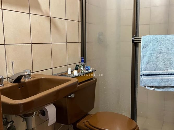Casa de 4 alcobas en venta en La Florida, Medellín, 241 m² · foto 15 de 18