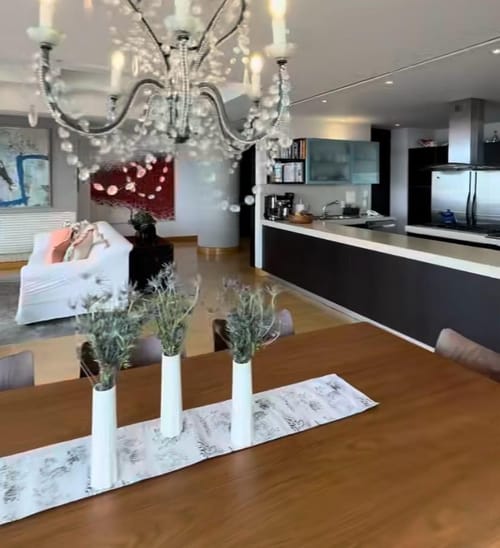Apartamento de 3 alcobas en arriendo en Los Rosales, Bogotá, 243 m² · foto 7 de 9
