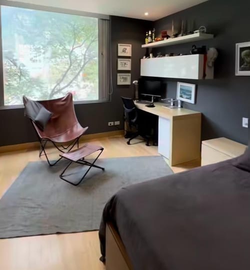 Apartamento de 3 alcobas en arriendo en Los Rosales, Bogotá, 243 m² · foto 2 de 9