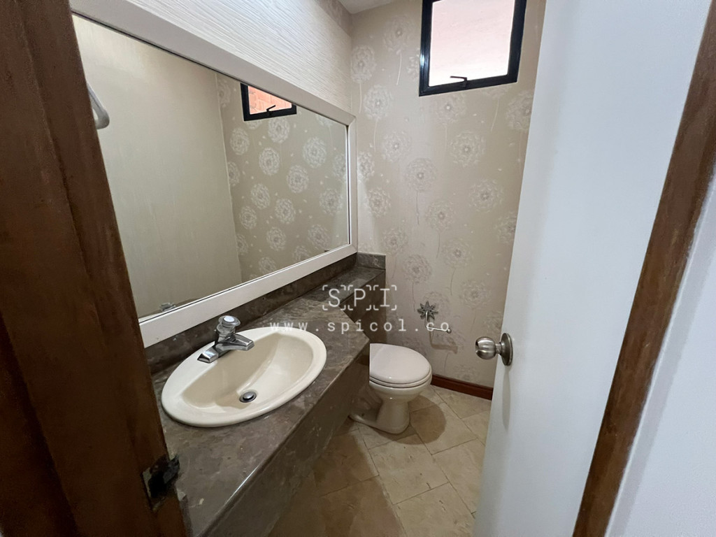 Casa en arriendo en El Poblado, Medellín · foto 14 de 24