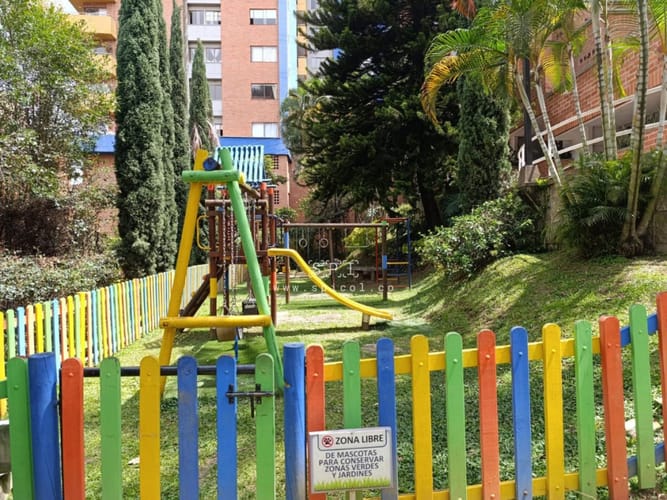 Casa de 5 alcobas en venta en Loma De Los Bernal, Medellín, 156 m² · foto 13 de 20