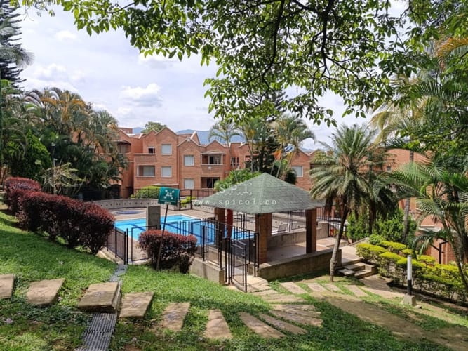 Casa de 5 alcobas en venta en Loma De Los Bernal, Medellín, 156 m² · foto 16 de 20