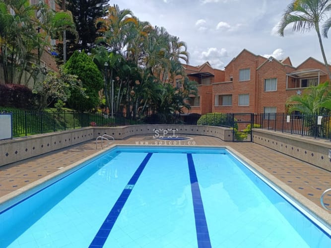 Casa de 5 alcobas en venta en Loma De Los Bernal, Medellín, 156 m² · foto 17 de 20