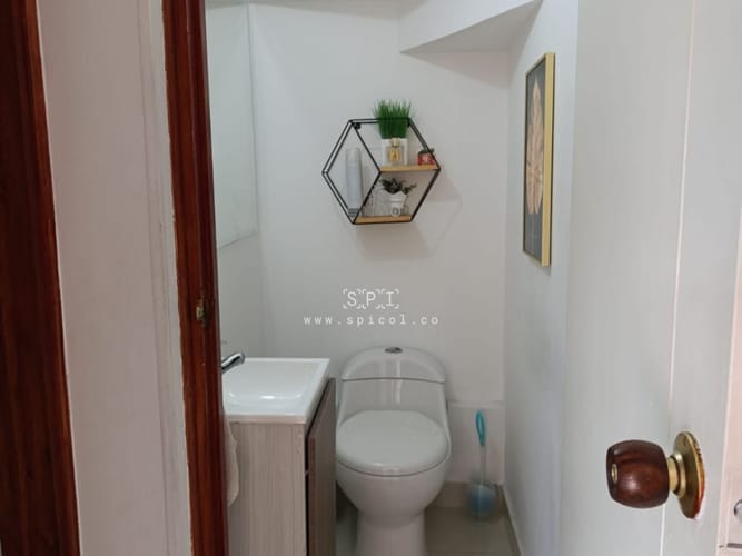Casa de 5 alcobas en venta en Loma De Los Bernal, Medellín, 156 m² · foto 19 de 20