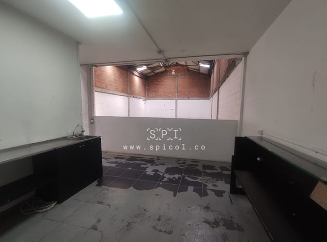 Bodega en arriendo en El Chagualo, Medellín, 500 m² · foto 9 de 22