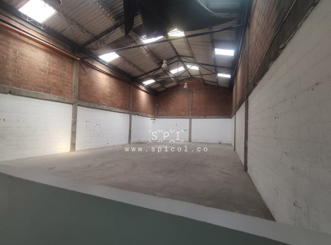 Bodega en arriendo en El Chagualo, Medellín, 500 m² · foto 10 de 22
