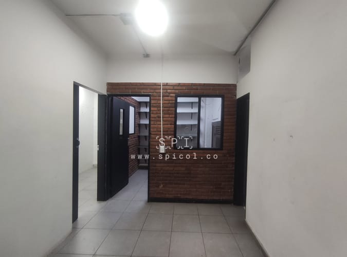 Bodega en arriendo en El Chagualo, Medellín, 500 m² · foto 12 de 22