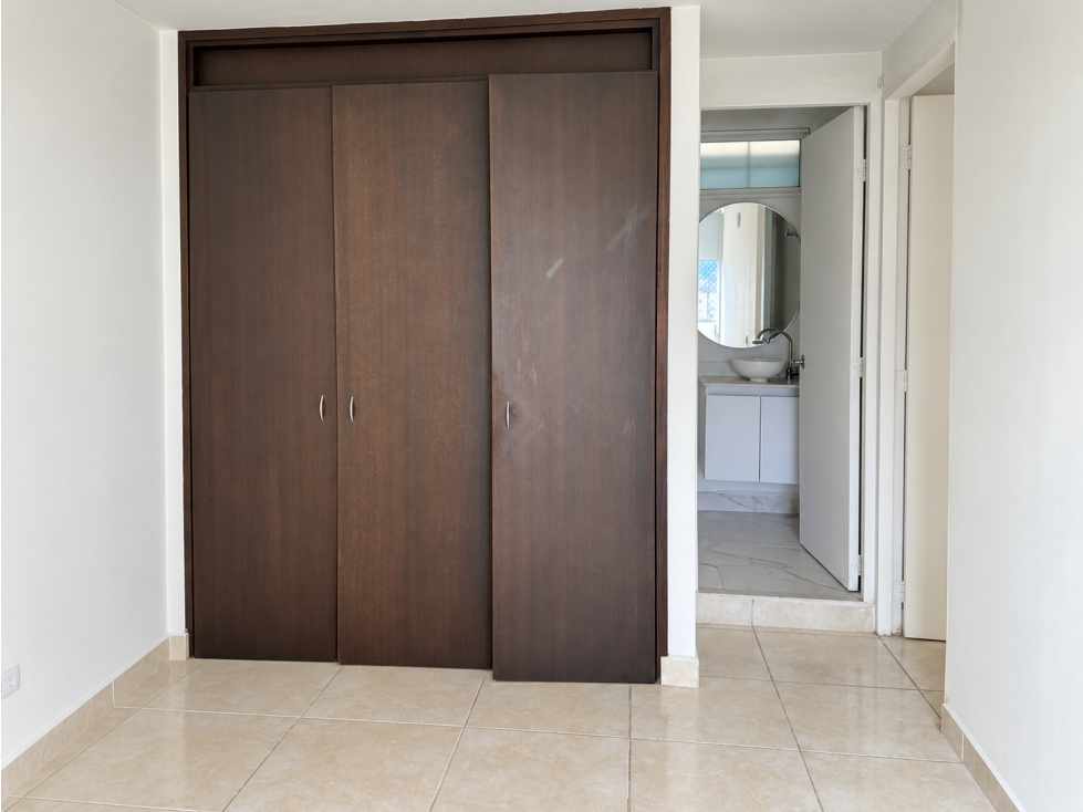 Apartamento en venta en Loma Del Indio, Medellín · foto 6 de 9