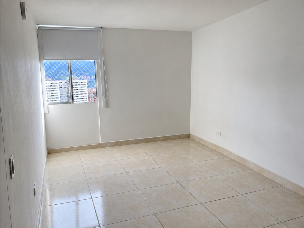 Apartamento en venta en Loma Del Indio, Medellín · foto 7 de 9