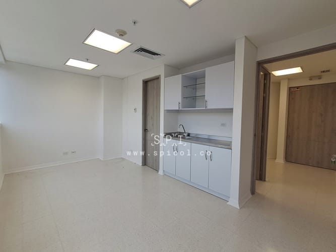 Consultorio en venta en Mayorca, Sabaneta, 33 m² · foto 2 de 12