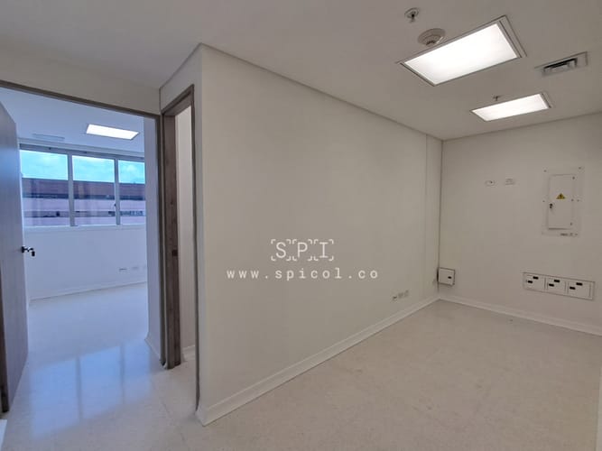 Consultorio en venta en Mayorca, Sabaneta, 33 m² · foto 4 de 12