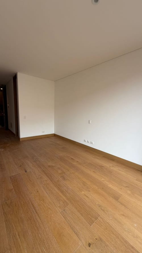 Apartamento de 1 alcoba en venta en Chicó Reservado, Bogotá, 34 m² · foto 2 de 12