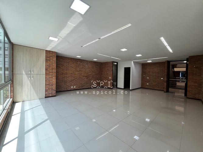 Oficina en arriendo en El Poblado, Medellín, 60 m² · foto 6 de 17