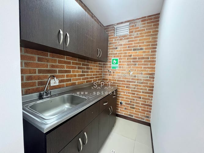 Oficina en arriendo en El Poblado, Medellín, 60 m² · foto 10 de 17