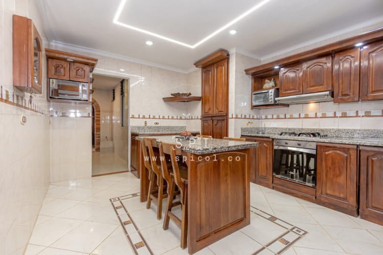 Casa de 4 alcobas en venta en El Tesoro, Medellín, 427 m² · foto 7 de 24