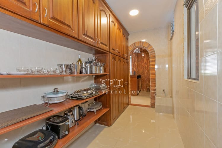 Casa de 4 alcobas en venta en El Tesoro, Medellín, 427 m² · foto 9 de 24