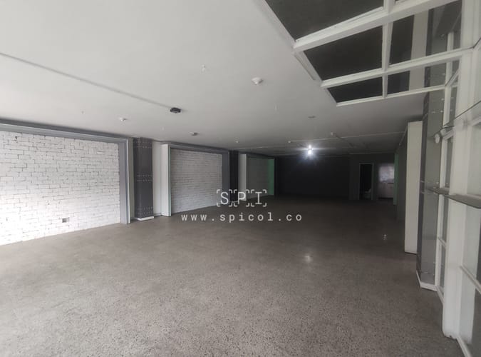 Bodega en arriendo en Belén, Medellín, 135 m² · foto 3 de 10