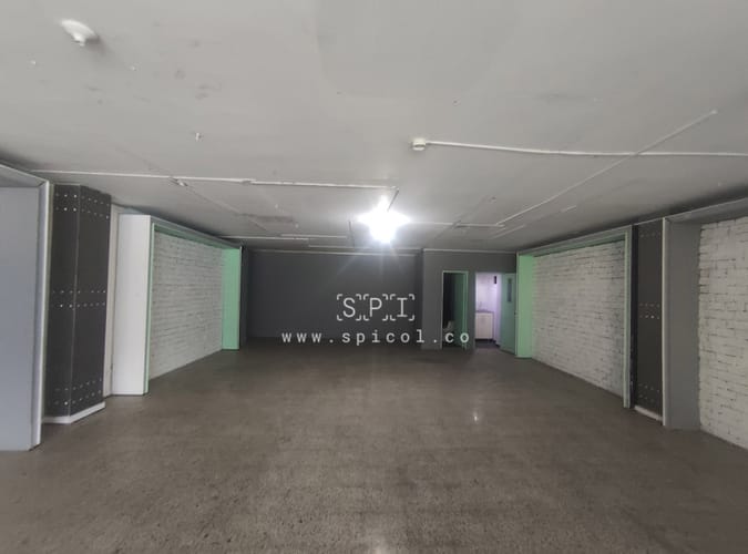 Bodega en arriendo en Belén, Medellín, 135 m² · foto 4 de 10