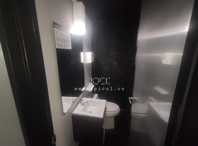 Bodega en arriendo en Belén, Medellín, 135 m² · foto 10 de 10