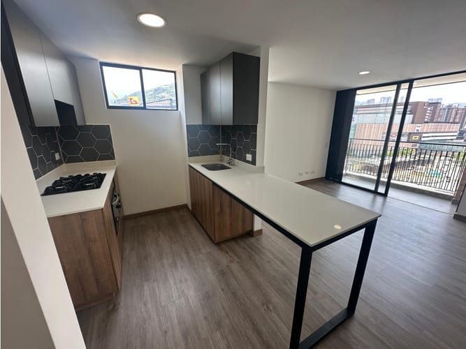Apartamento de 2 alcobas en arriendo en Las Vegas, Envigado, 75 m² · foto 3 de 24