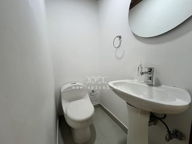 Local en arriendo en La Mota, Medellín, 102 m² · foto 9 de 20