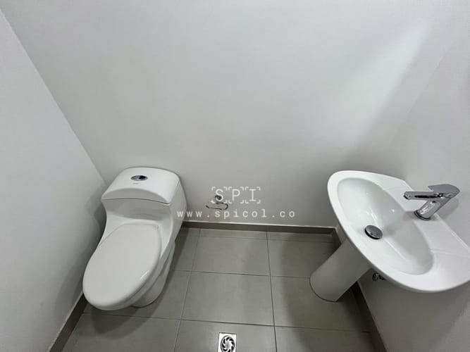 Local en arriendo en La Mota, Medellín, 102 m² · foto 18 de 20