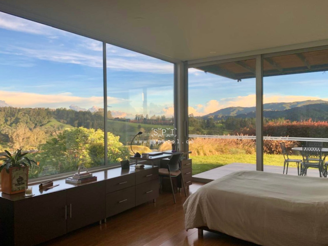 Casa de 3 alcobas en venta en Loma Del Esmeraldal, Envigado, 407 m² · foto 3 de 17