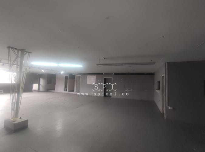 Bodega en arriendo en Colombia, Medellín, 520 m² · foto 2 de 20