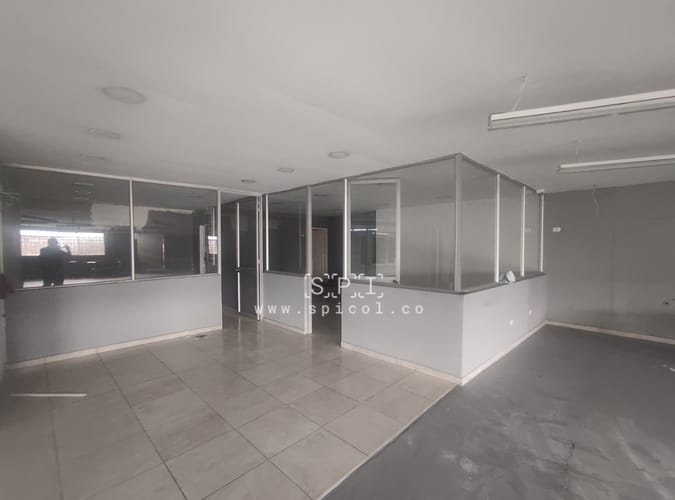 Bodega en arriendo en Colombia, Medellín, 520 m² · foto 18 de 20
