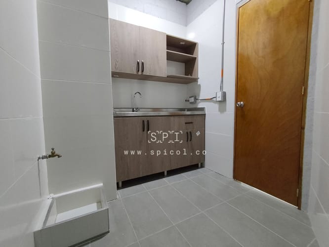 Bodega en arriendo en Santa Fe, Medellín, 90 m² · foto 4 de 9