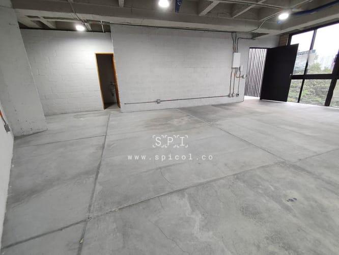 Bodega en arriendo en Santa Fe, Medellín, 90 m² · foto 8 de 9