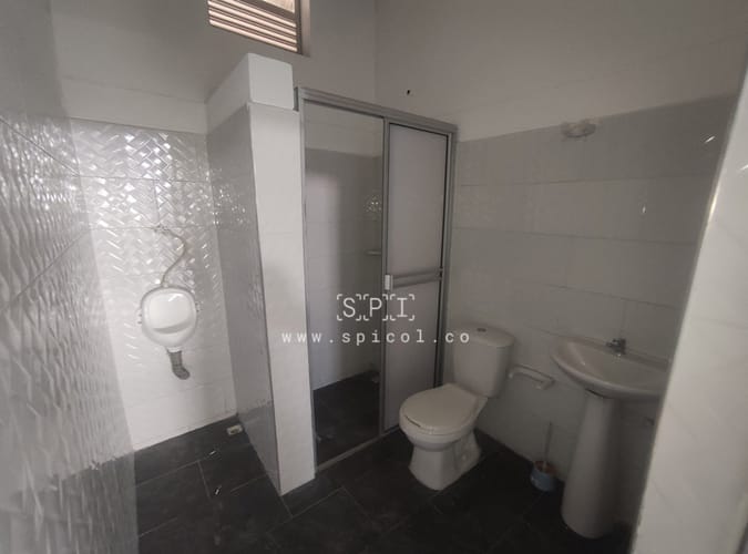 Bodega en arriendo en Belén San Bernardo, Medellín, 185 m² · foto 8 de 16