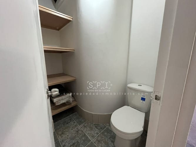 Apartamento en venta en La Aguacatala, Medellín · foto 5 de 17