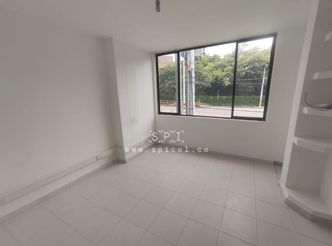Oficina en arriendo en Conquistadores, Medellín, 27 m² · foto 3 de 8