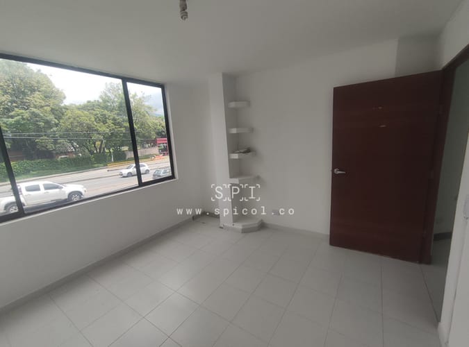 Oficina en arriendo en Conquistadores, Medellín, 27 m² · foto 4 de 8