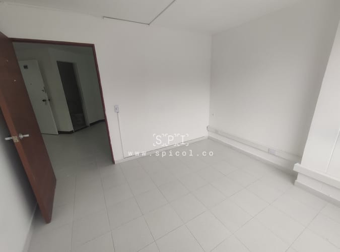 Oficina en arriendo en Conquistadores, Medellín, 27 m² · foto 7 de 8