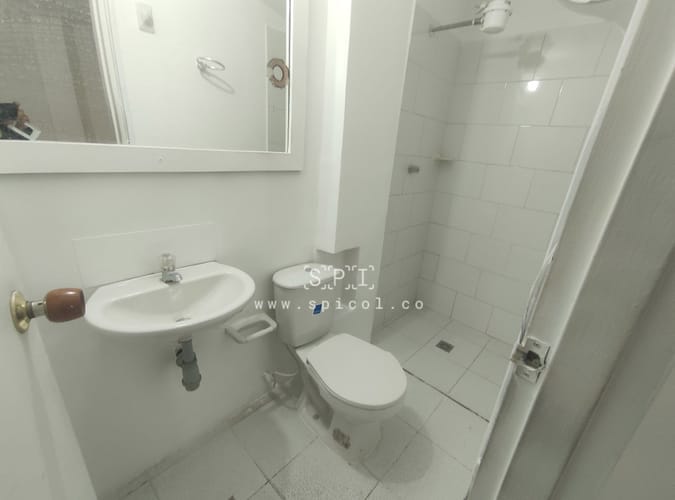 Oficina en arriendo en Conquistadores, Medellín, 27 m² · foto 8 de 8