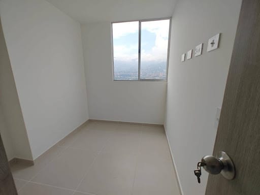 Apartamento de 3 alcobas en arriendo en Villa Paula, Itagüí, 65 m² · foto 8 de 19