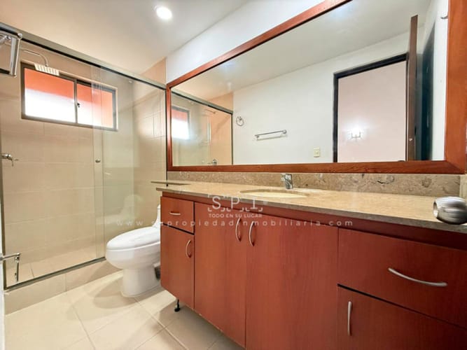 Casa de 3 alcobas en venta en Loma Benedictinos, Envigado, 150 m² · foto 16 de 23