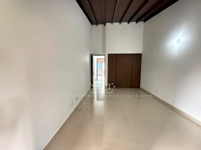 Casa de 3 alcobas en venta en Loma Benedictinos, Envigado, 150 m² · foto 19 de 23